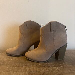 Merona Elegant Taupe Ankle Booties